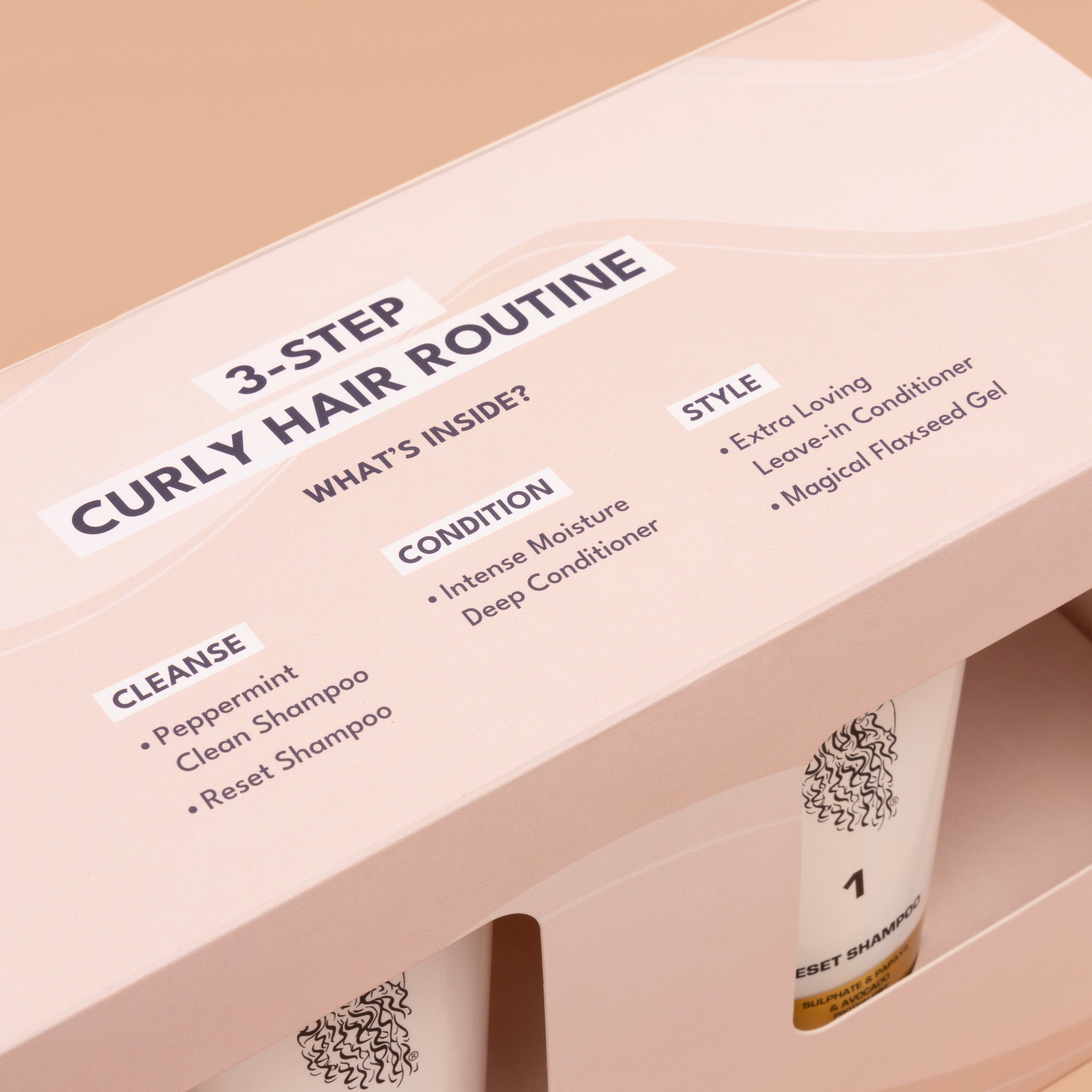 	 Gift Box Moisture | Pretty Curly Girl | Curly girl method approved | Vegan curly hair products | Krullen | Krullend haar | Hydraterende cadeauset voor krullen | Mini curly hair gift set for moisture and definition | Curly girl approved